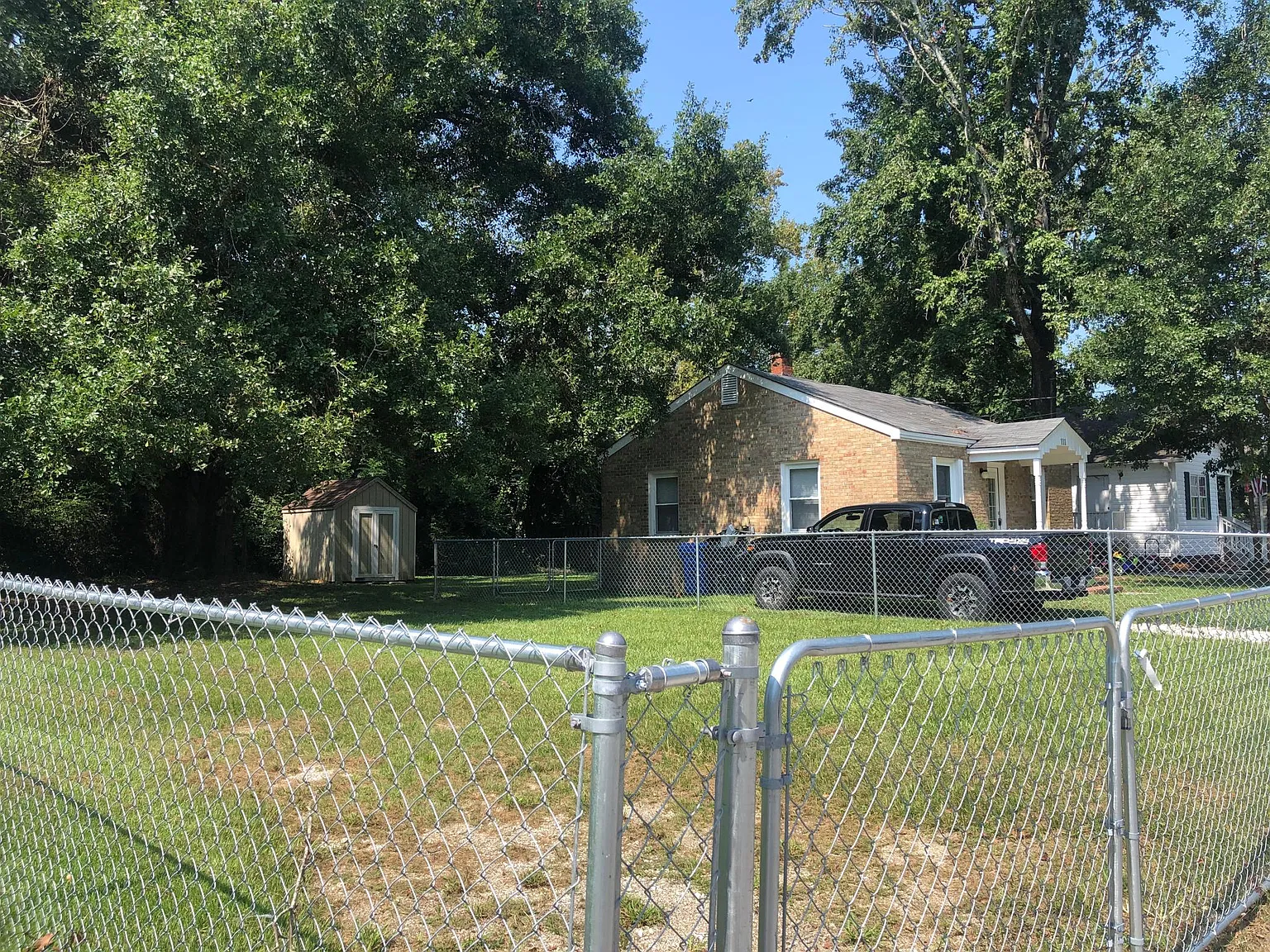 111 Cox Ave — Photo 2