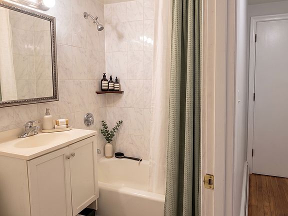 5th image of 28 Chiswick Rd #B2