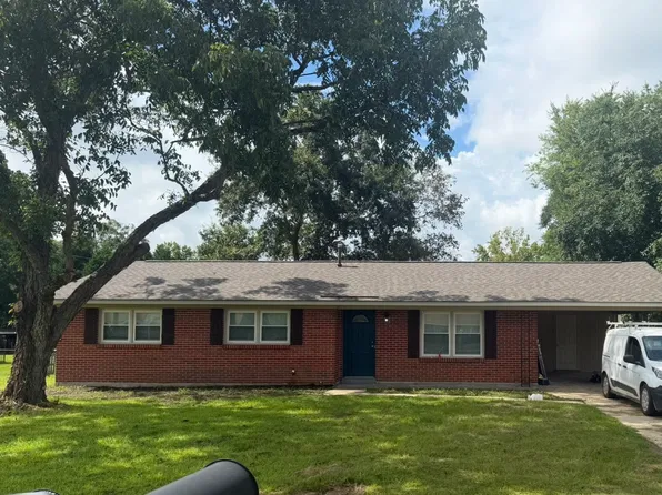 (undisclosed Address), Millbrook, AL 36054
