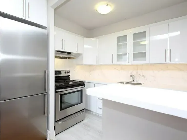 1251 King St W — Photo 39