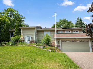 18900 Orchard Ct, Lakeville, MN 55044