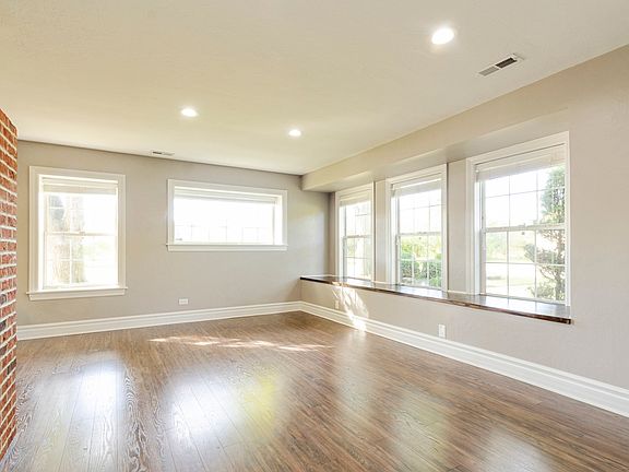 2nd image of 1699 Shirley Dr
