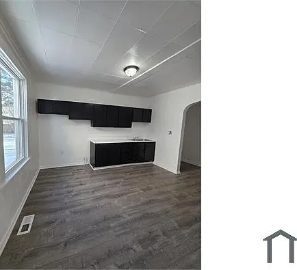 425 Arden Pl — Photo 7