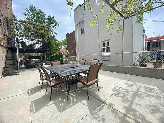 Rented by Rentiko Inc | media 25