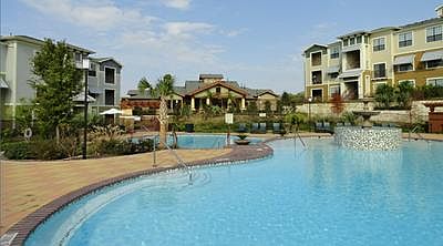 1st image of 210 Amberwood Cir