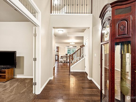 3rd image of 15820 92nd Avenue Ct E
