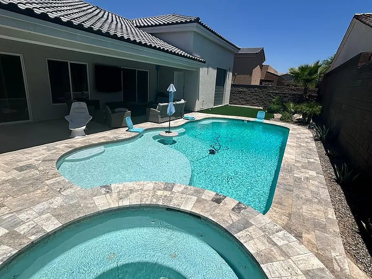 4736 N Diana Ave — Photo 31
