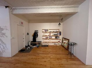 1464 N Milwaukee Ave, Chicago, IL 60622