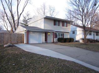 2902 Alton Dr, Champaign, IL 61821