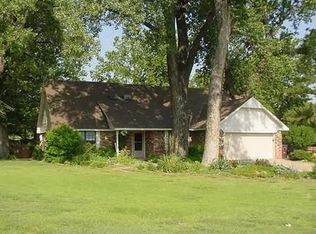 868 Squirrel Ct, Tuttle, OK 73089