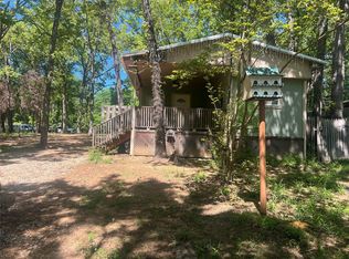 215 Oak Hills Dr, Mabank, TX 75156