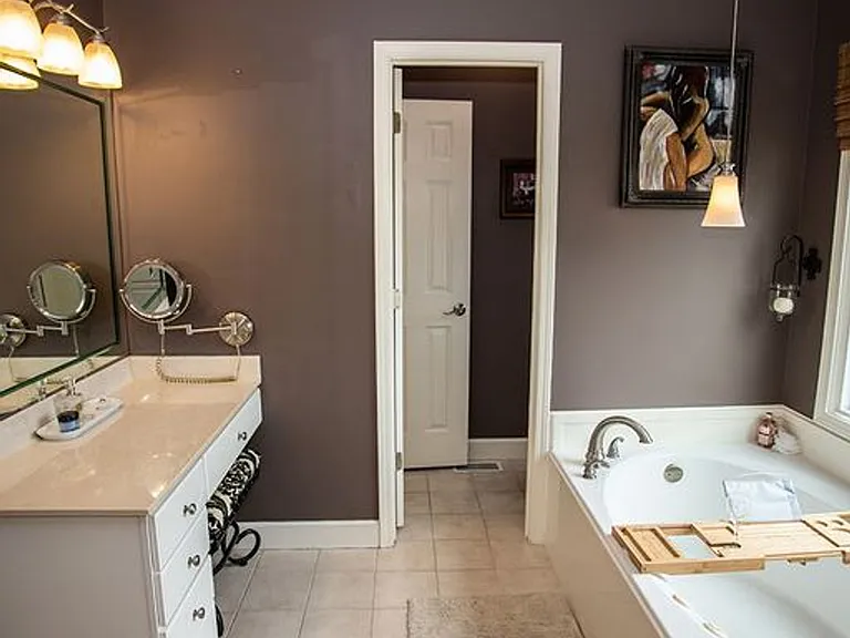 1120 Shades Crest Rd — Photo 18