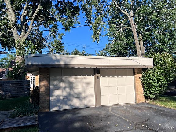 3rd image of 7236 Garden Rd