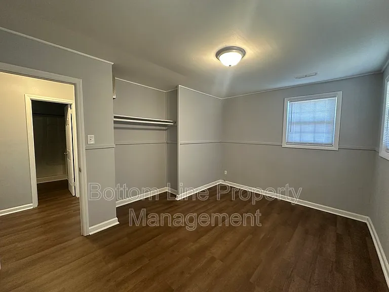 1261 Thelbert Dr — Photo 7