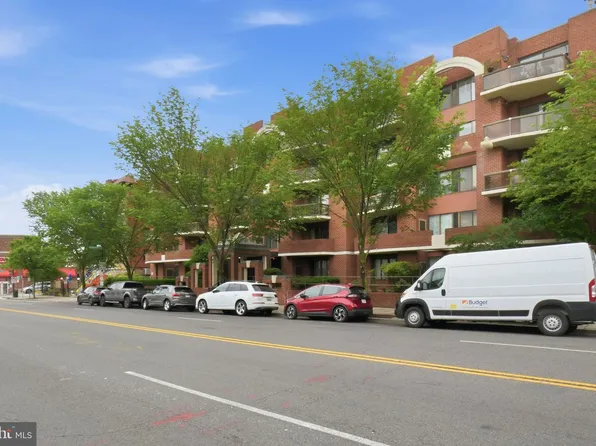 2320 Wisconsin Ave NW APT 216, Washington, DC 20007