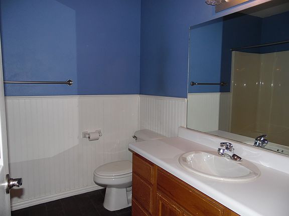 3rd image of 1200 SE 22nd St