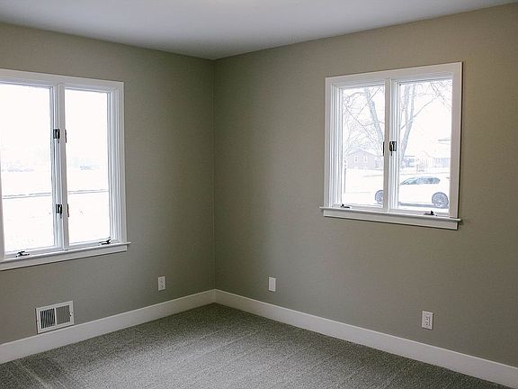 4th image of 6245 Balsam Dr