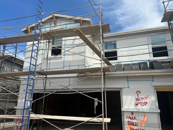 5844 E COVEY Lane, Phoenix, AZ 85054