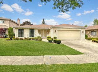 1120 N Delphia Ave, Park Ridge, IL 60068