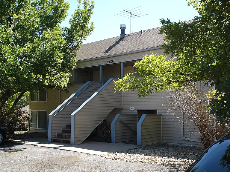 2831 Somerville Dr #B — Photo 9