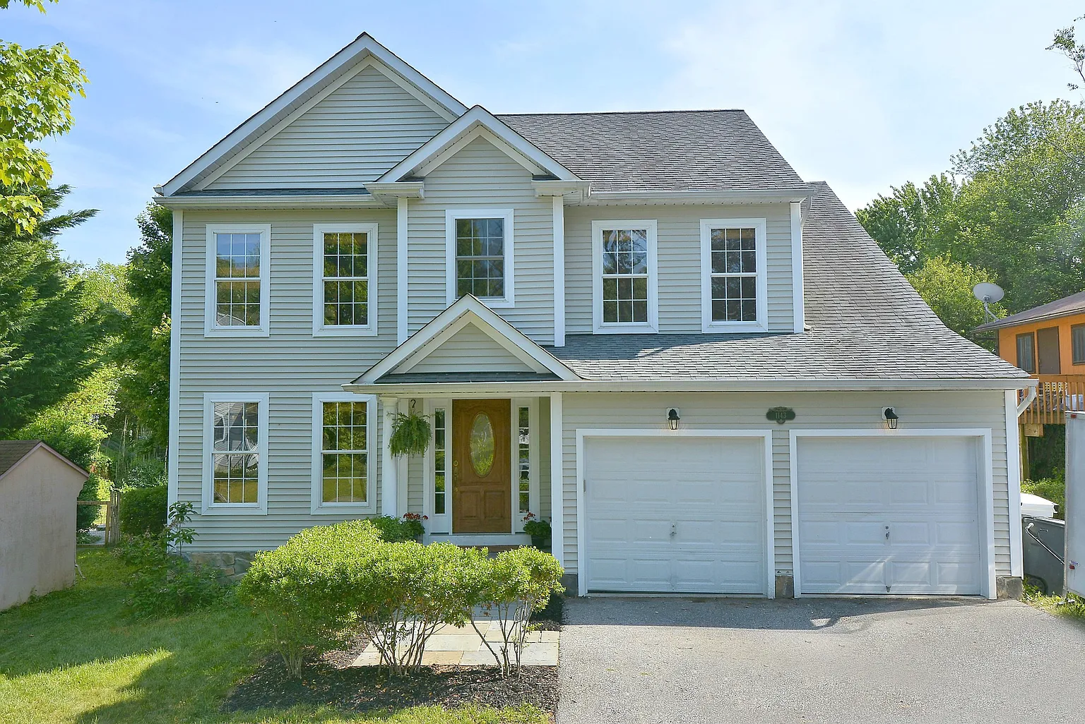 1143 Skyway Dr photo 1