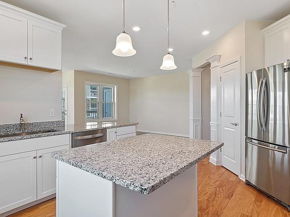 3rd image of 120 University Ave #2406