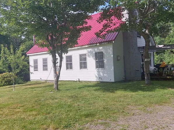 10 Bunchberry Ln, Saint George, ME 04860