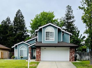 5941 Laguna Park Dr, Elk Grove, CA