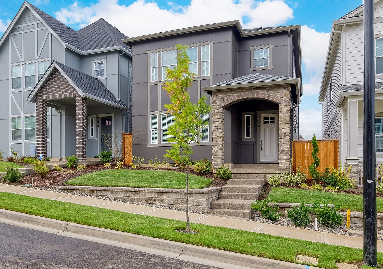Welcome to Modern Living in this beautifully designed 4-bedroom, 2.5 bath home! — Photo 1