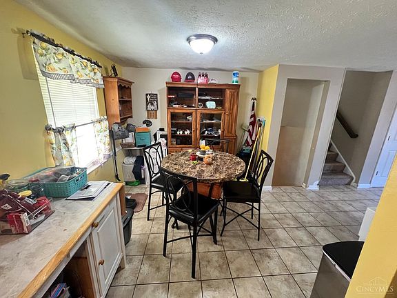 4th image of 1417 Finch Ln