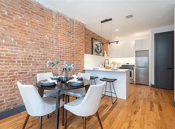 5th image of 568 Communipaw Ave APT 301