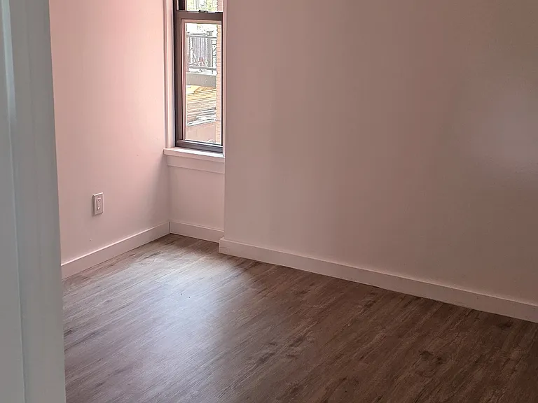 572 River St #2 — Photo 10
