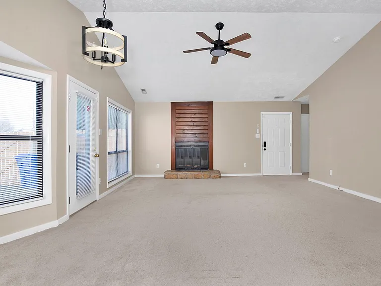 7006 Candlewood Dr — Photo 9