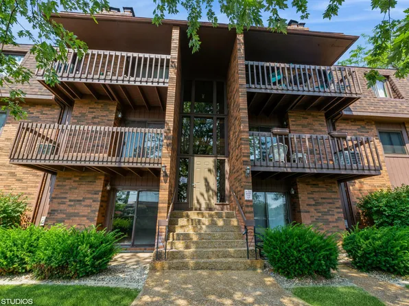 2003 45th St Unit 205, Highland, IN 46322