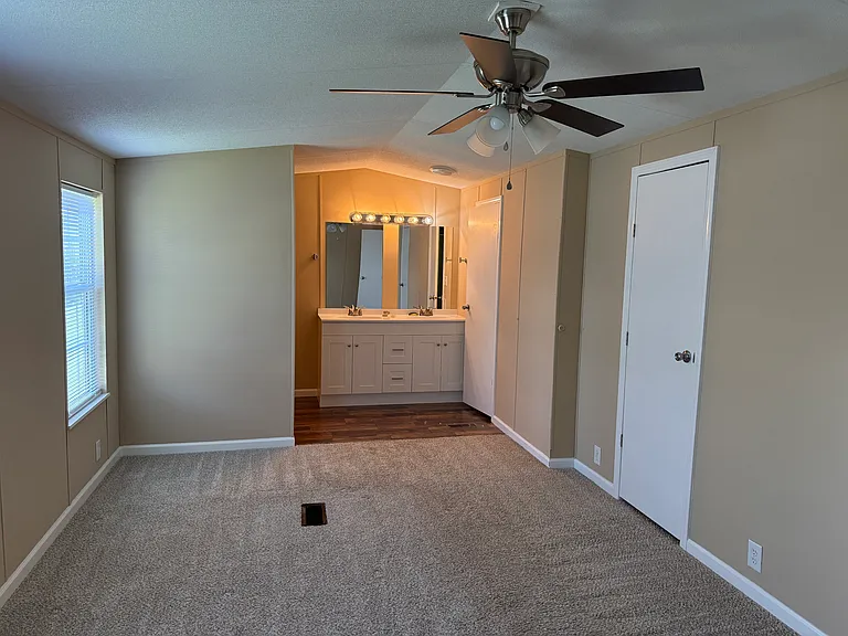 42 Freeman Rd #42 — Photo 4