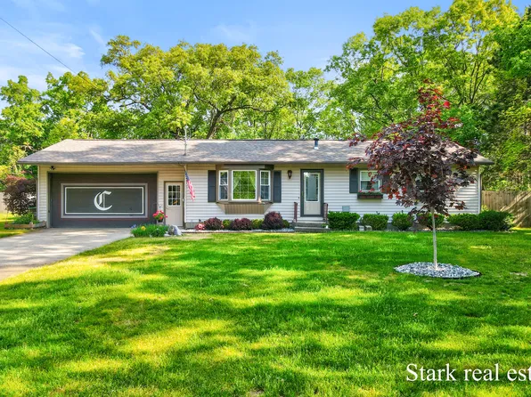 1290 Cardinal Circle Dr, Muskegon, MI 49445