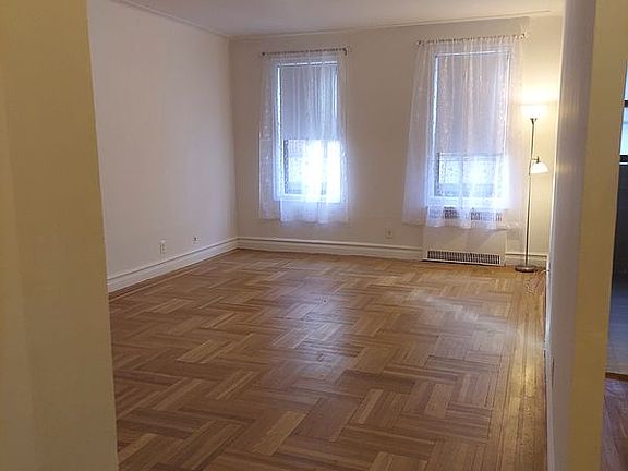 4th image of 570 Westminster Rd APT D17