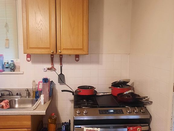 4th image of 12516 S Laflin St