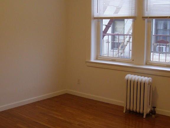 4th image of 3026 35th St APT 3D