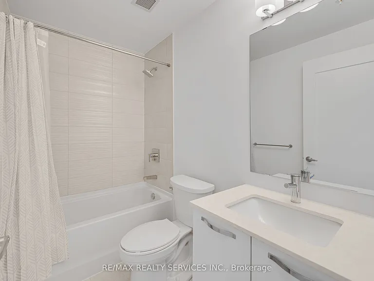 75 James St S #1902 — Photo 18