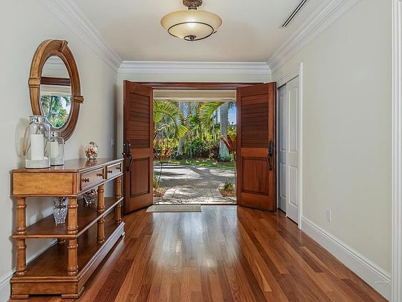 2nd image of 1820 Ocean Way