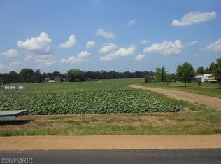 7278 River Rd, Sodus, MI 49126