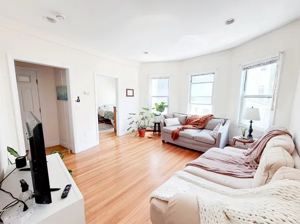 143 Hillside St, Roxbury Crossing, MA