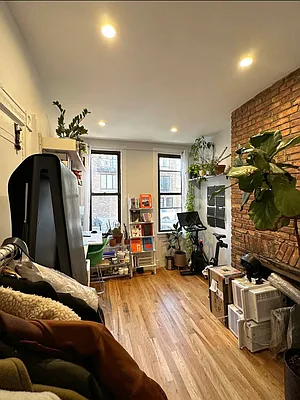 Rented by Native Real Estate LLC | media 16