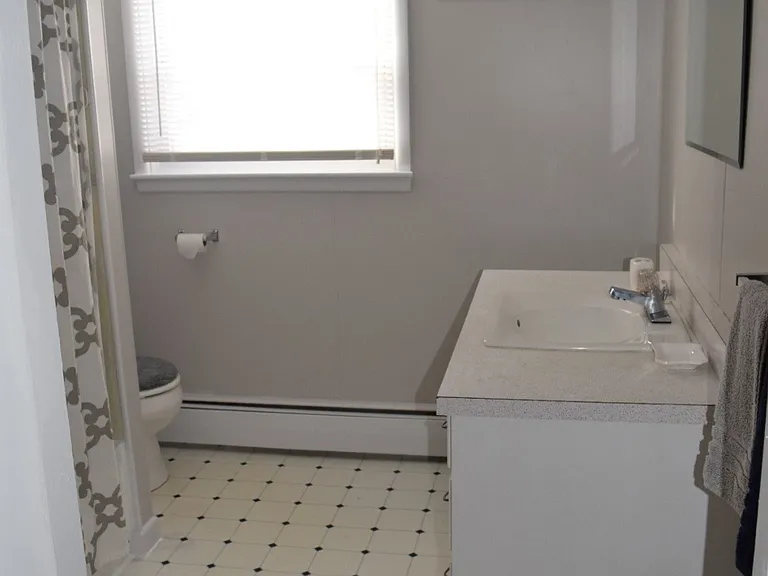 235 Bates St #A — Photo 9