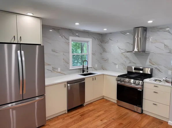 16 Treat Ave, Stamford, CT 06906