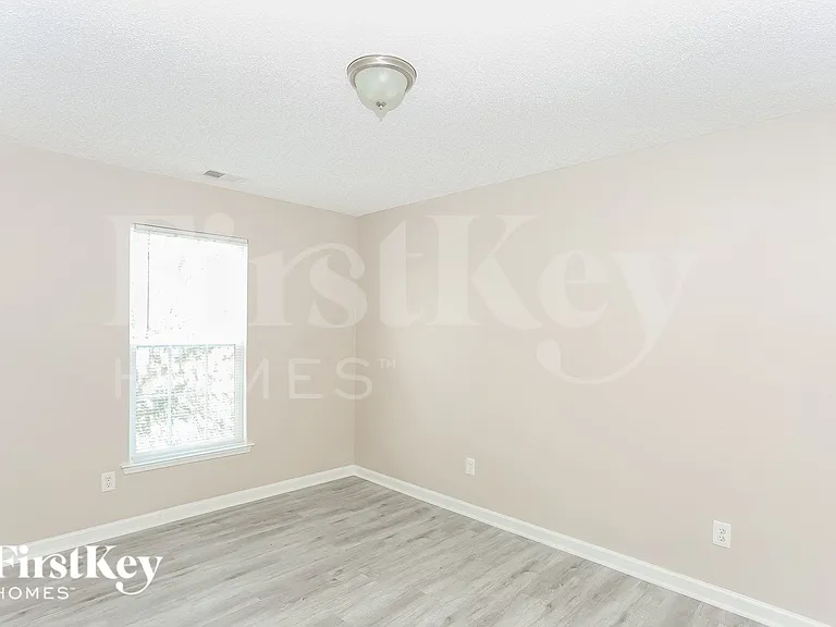 1940 Summit Ridge Ln — Photo 10