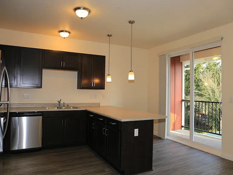Golf Club Apartments — Photo 31