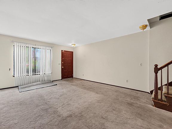 3rd image of 6218 W Port AVENUE