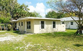 1st image of 1200 SW 37th Ave